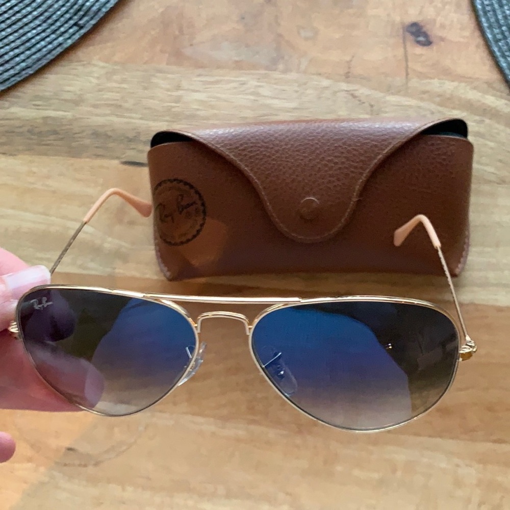 Ray Ban Blue Aviator sunglasses
